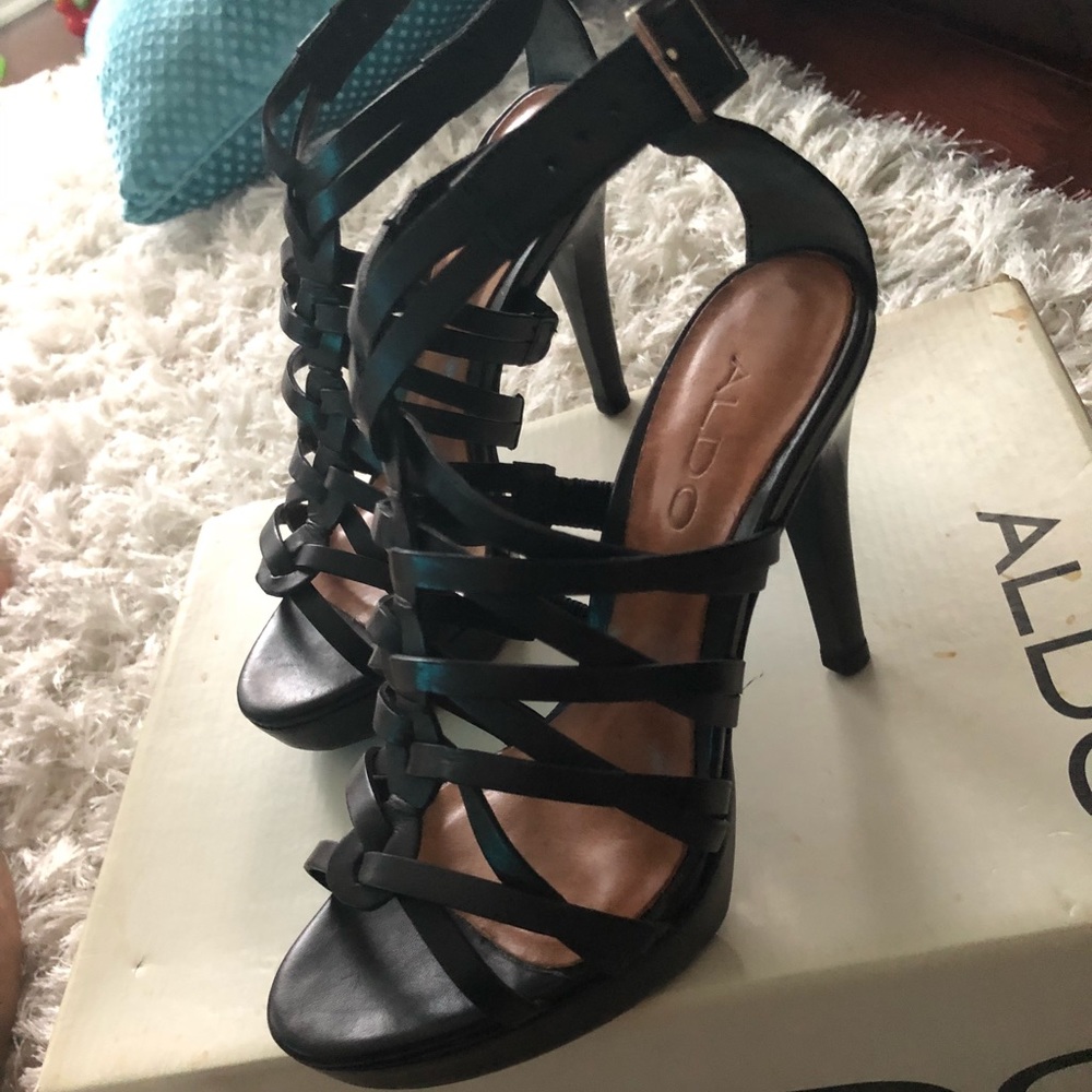 Aldo - Picture 4 of 8